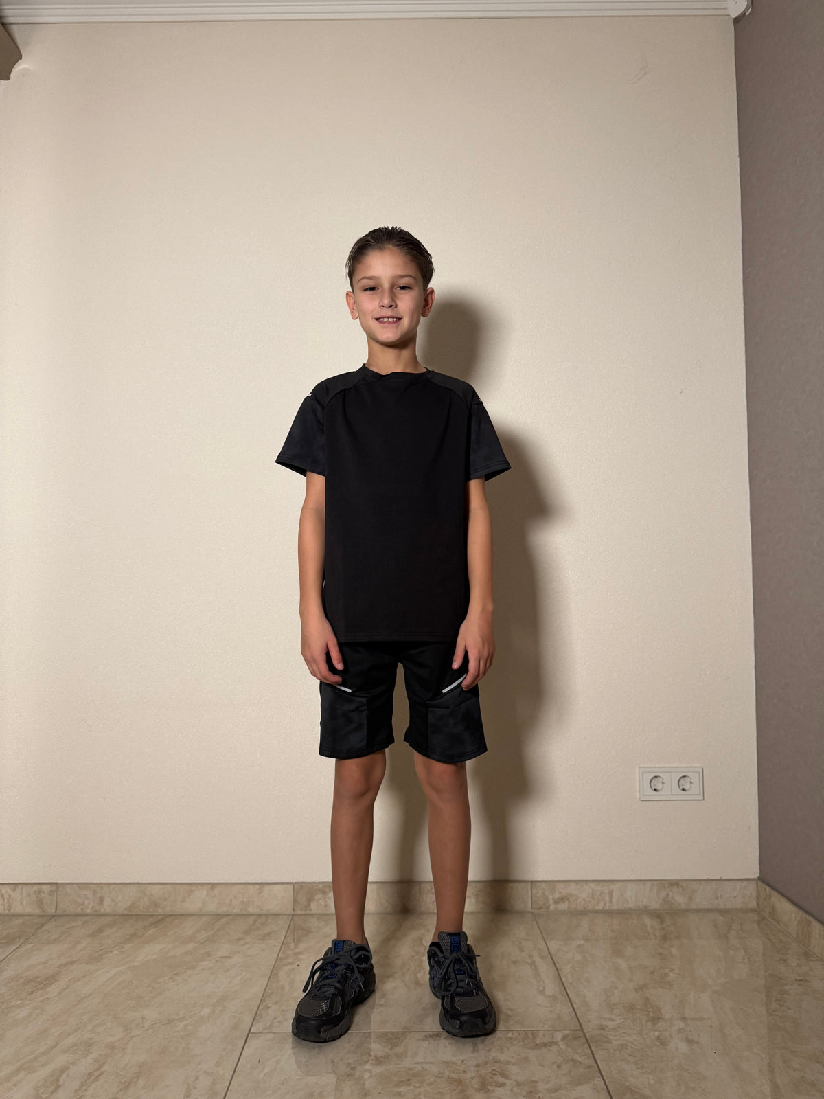 Jongens Sportset met Reflecterende Details – Zwart – foto 2
